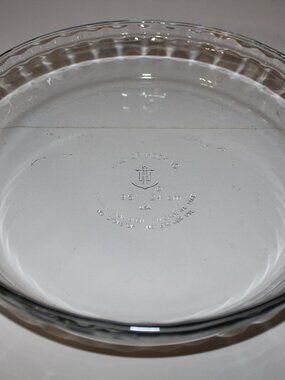 Anchor Hocking Clear Glass Pie Plate Baking Dish 9.5” (24 cm) Fluted Made in U